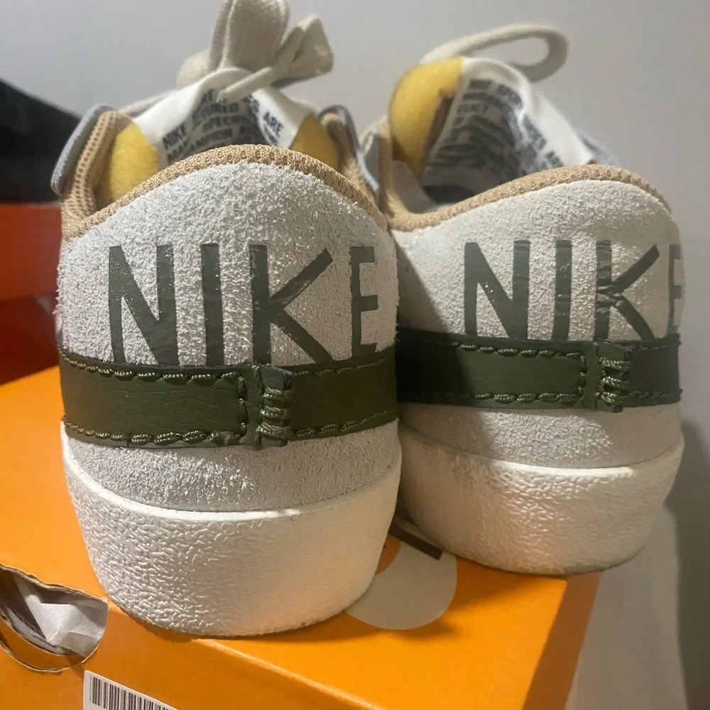 Nike Blazer - Picture 3 of 6